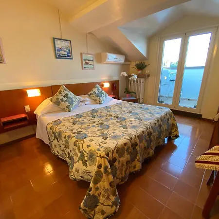 Grifone Szálloda Sirmione